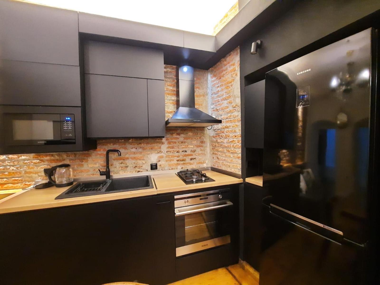 Tbilisi Central Appartement Buitenkant foto